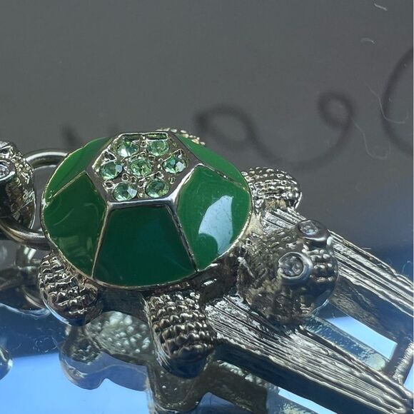 VINTAGE LENOX GREEN ENAMEL & PERIDOT CRYSTAL TURTLE  BRACELET - Picture 3 of 5